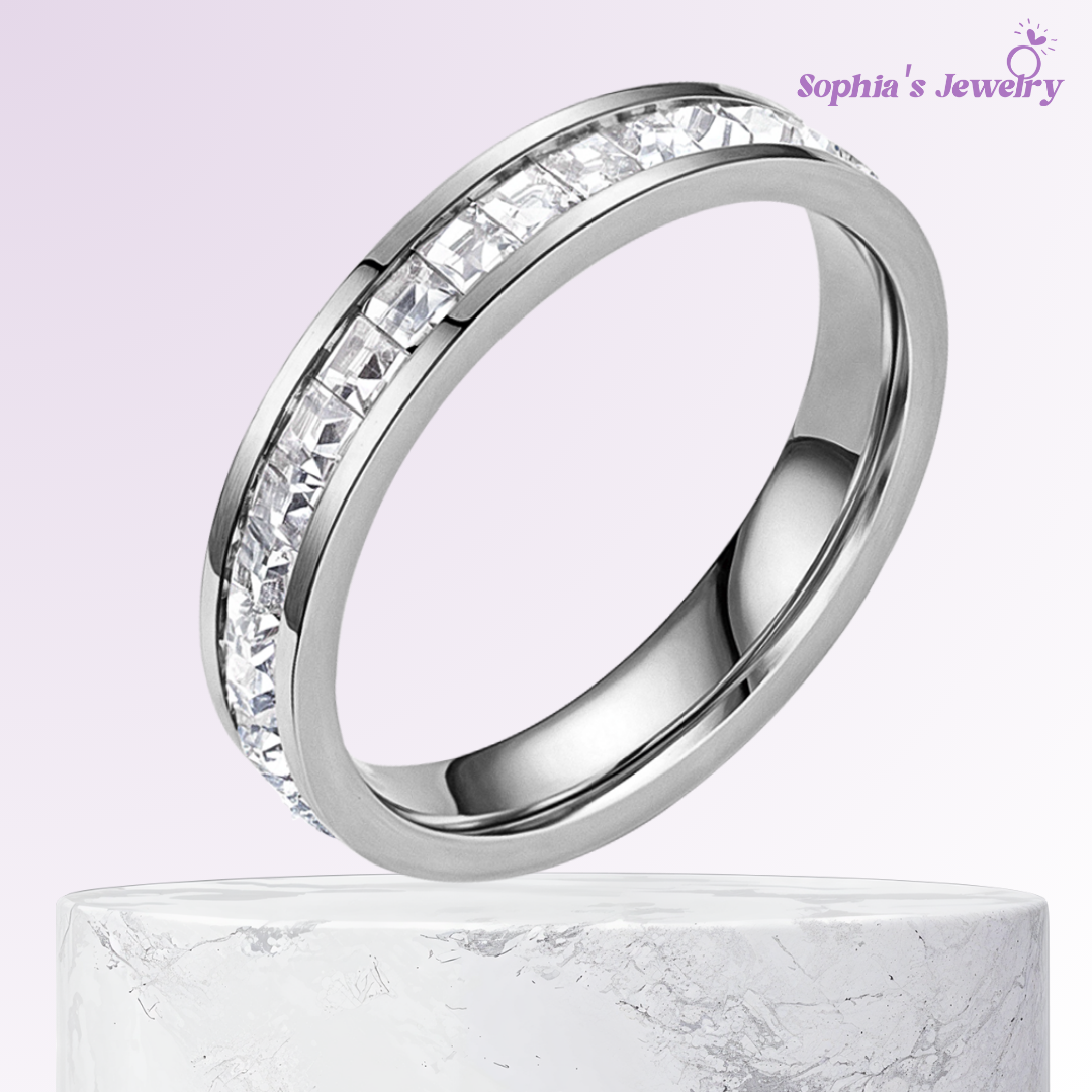 Amelia | Brilliant Spark | Silver Ring